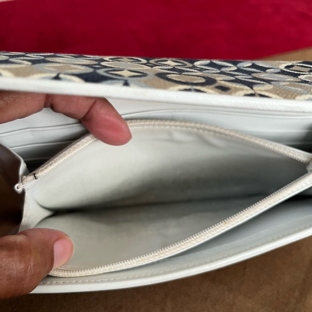 Celine Geometric Patterned Wallet - Picture 7 of 14